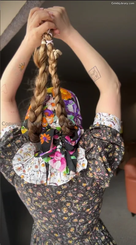 Jessie Cave photo 23 of 369