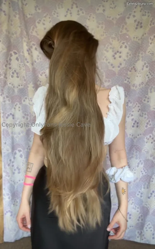 Jessie Cave photo 17 of 369
