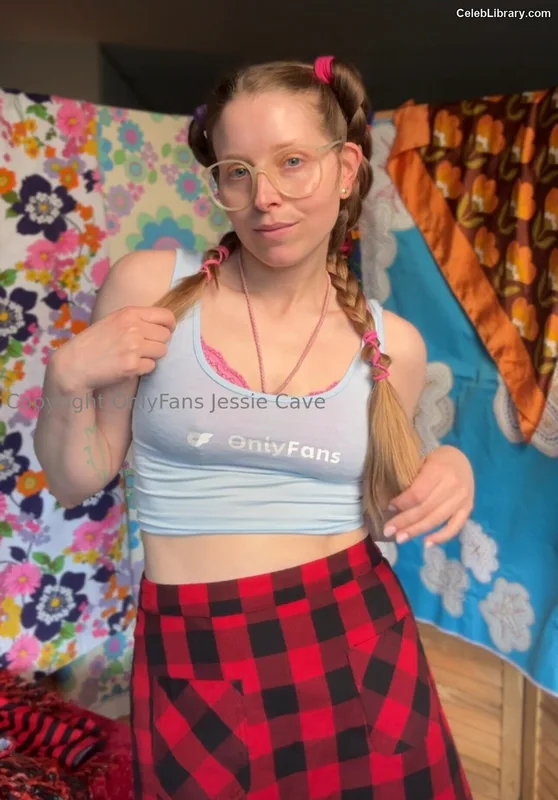 Jessie Cave photo 23 of 369