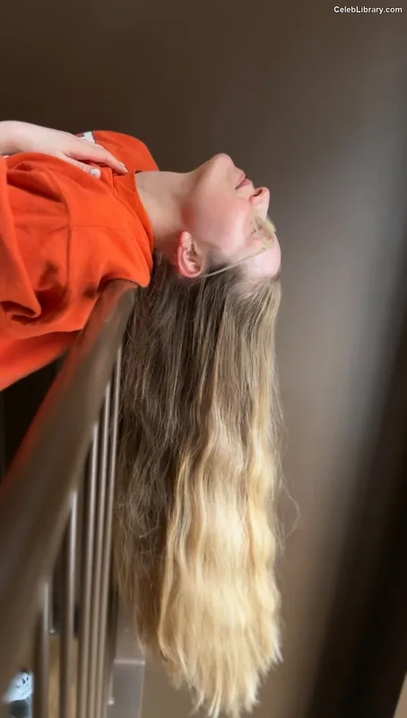 Jessie Cave photo 7 of 369