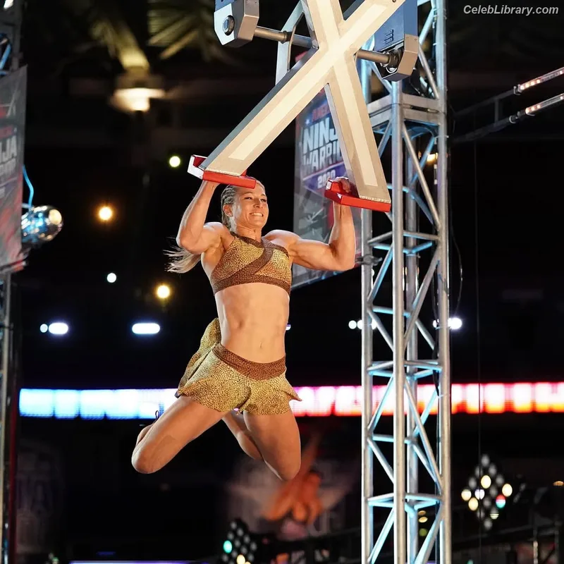 Jessie Graff photo 5 of 56