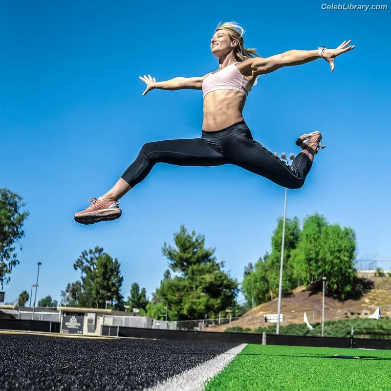 Jessie Graff photo 6 of 56
