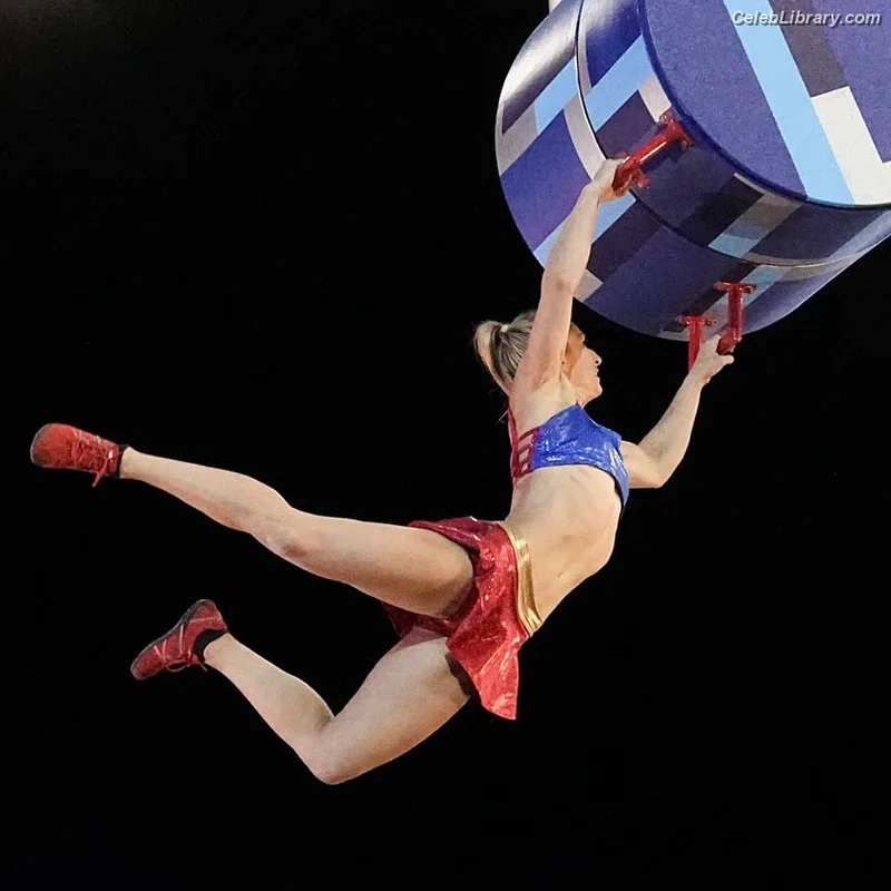 Jessie Graff photo 5 of 56