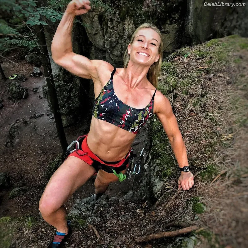Jessie Graff photo 14 of 56