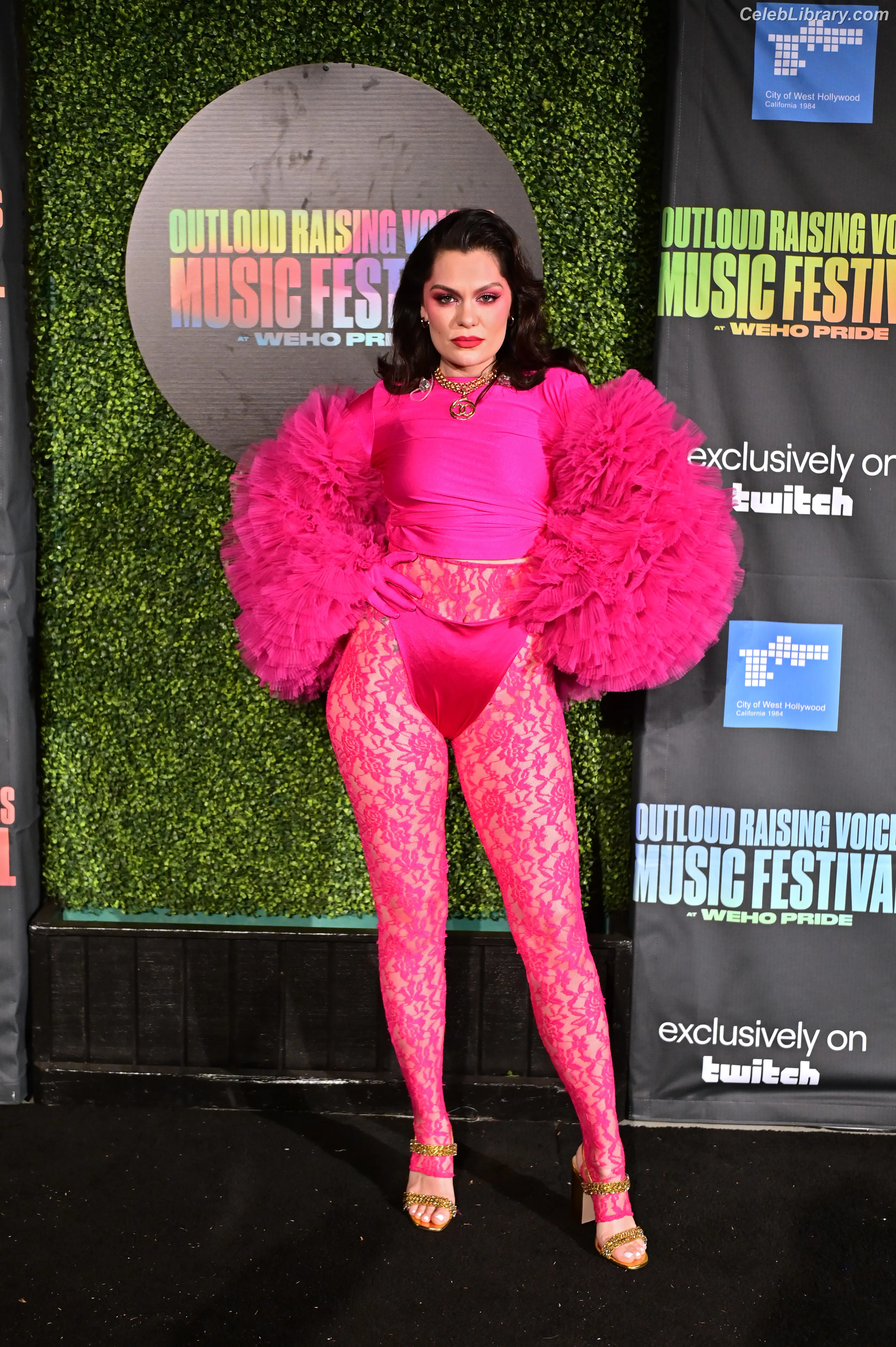 Jessie J photo 5 of 327