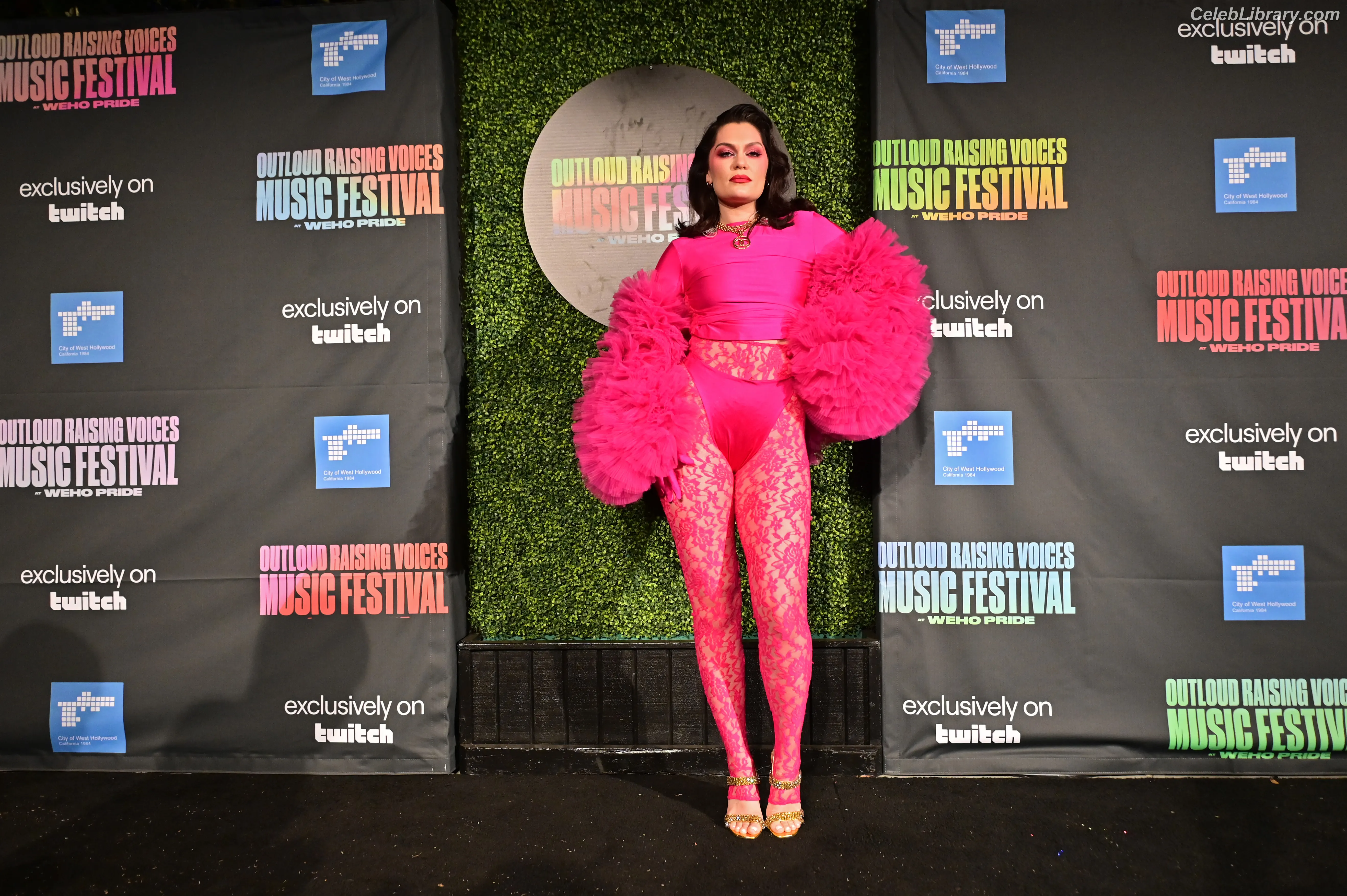 Jessie J photo 15 of 327