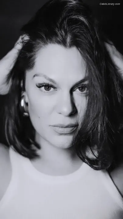 Jessie J photo 22 of 327