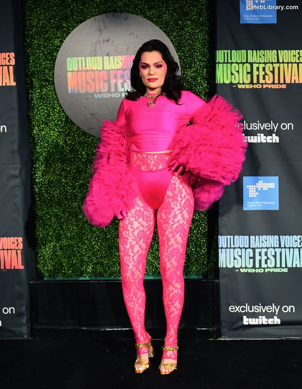 Jessie J photo 14 of 326