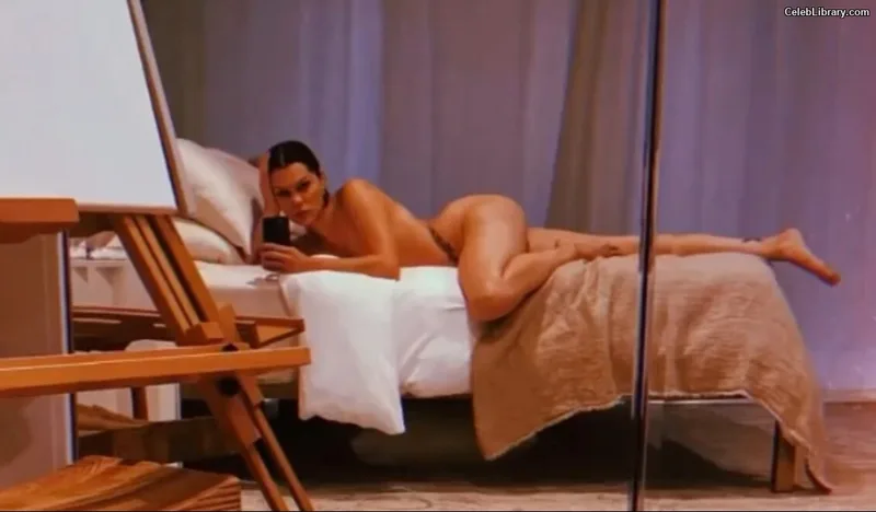 Jessie J photo 21 of 326