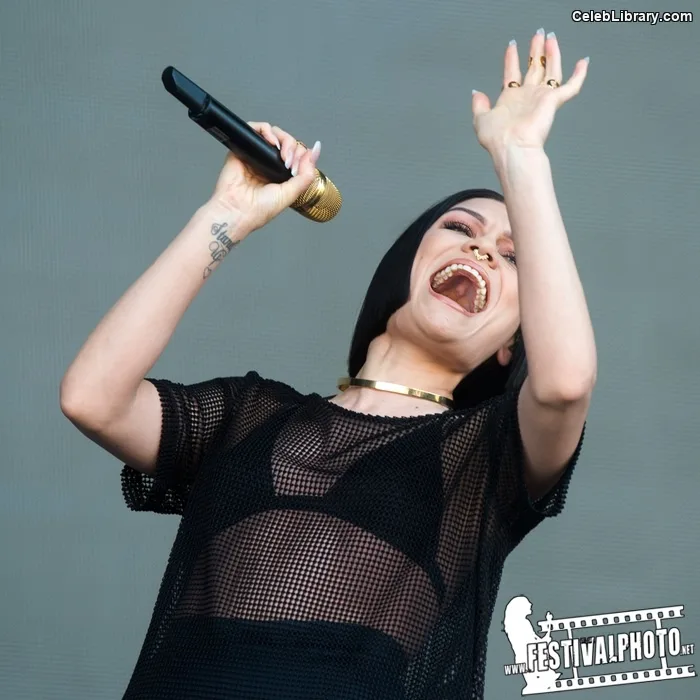Jessie J photo 7 of 326