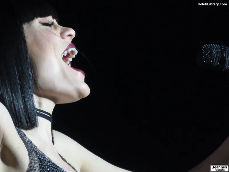 Jessie J photo 8 of 326