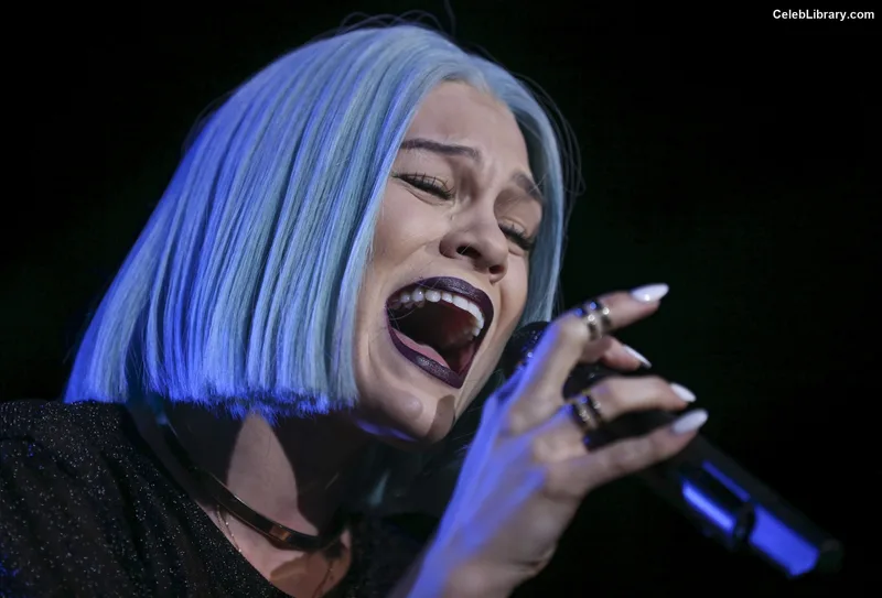 Jessie J photo 16 of 326