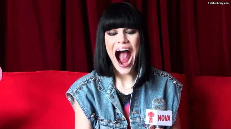 Jessie J photo 2 of 326