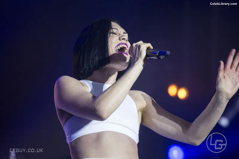 Jessie J photo 11 of 326