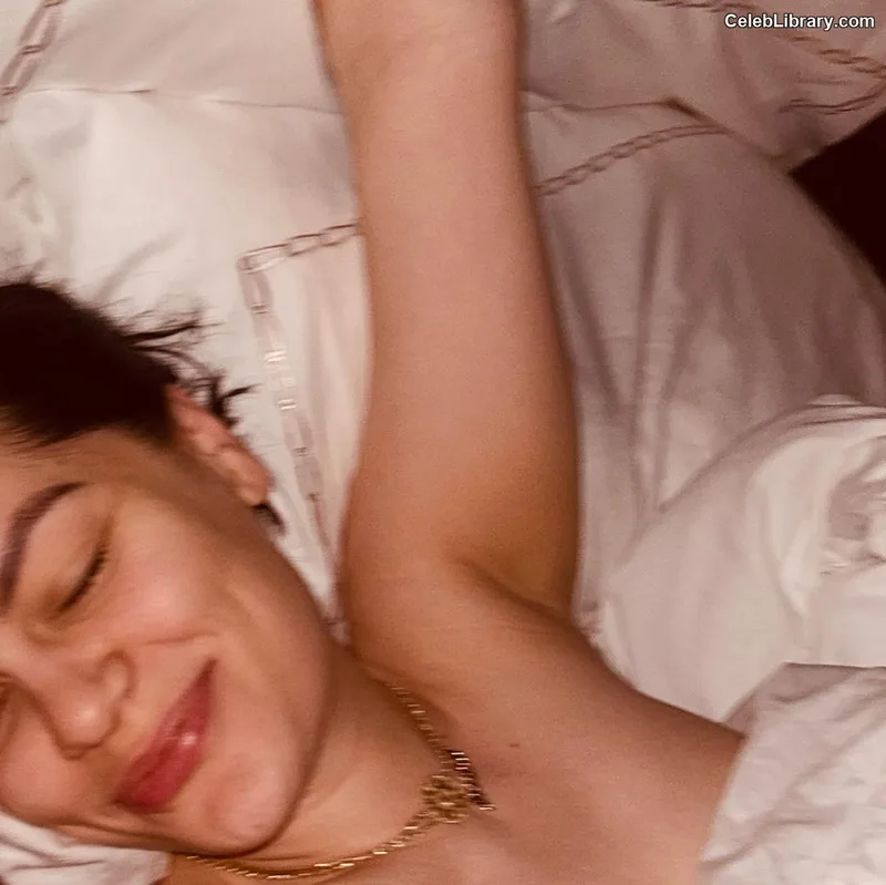 Jessie J photo 17 of 326
