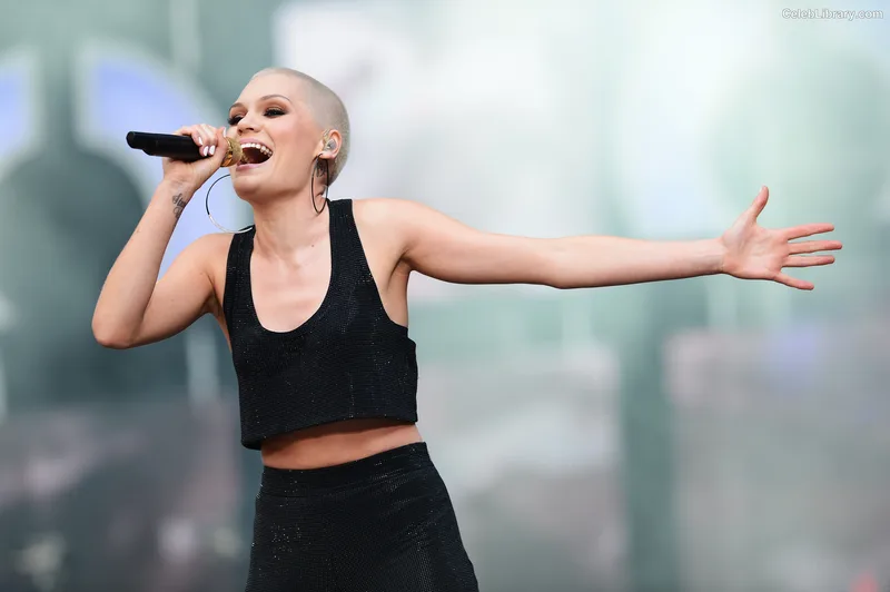 Jessie J photo 18 of 326