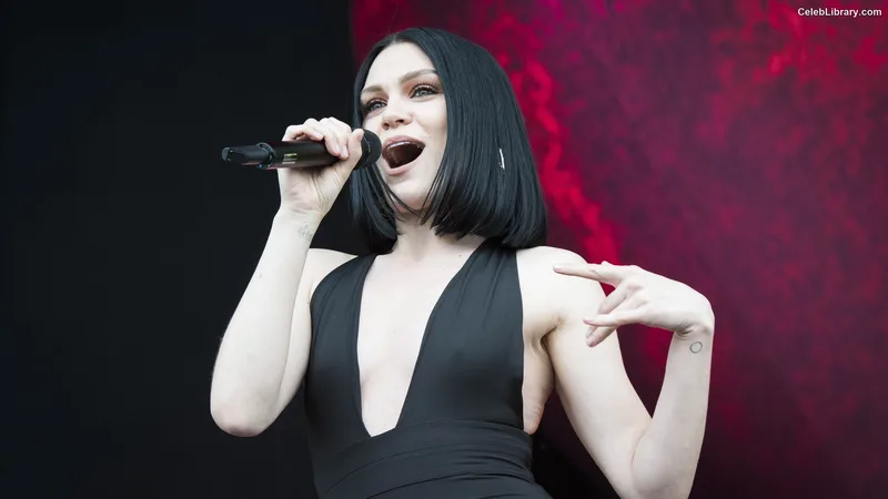 Jessie J photo 21 of 326
