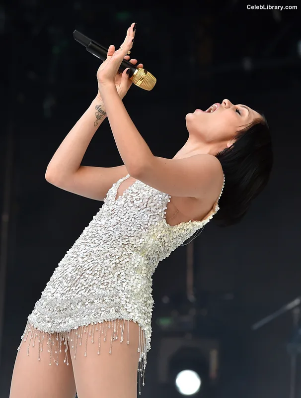 Jessie J photo 6 of 326