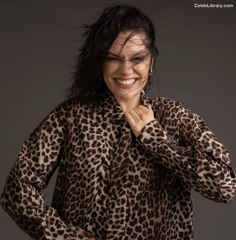 Jessie J photo 24 of 326