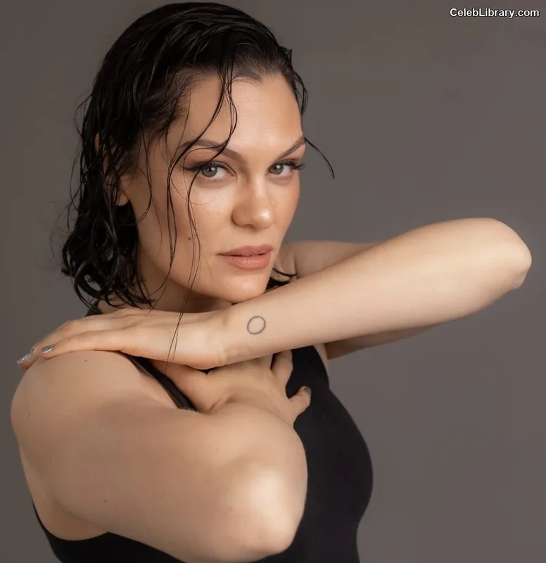Jessie J photo 5 of 326