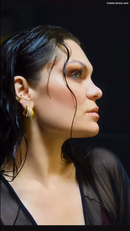 Jessie J photo 11 of 326