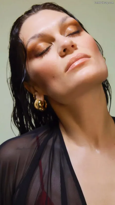 Jessie J photo 12 of 326