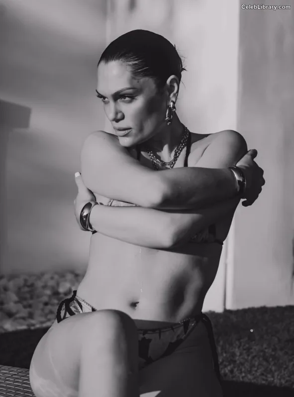 Jessie J photo 19 of 326