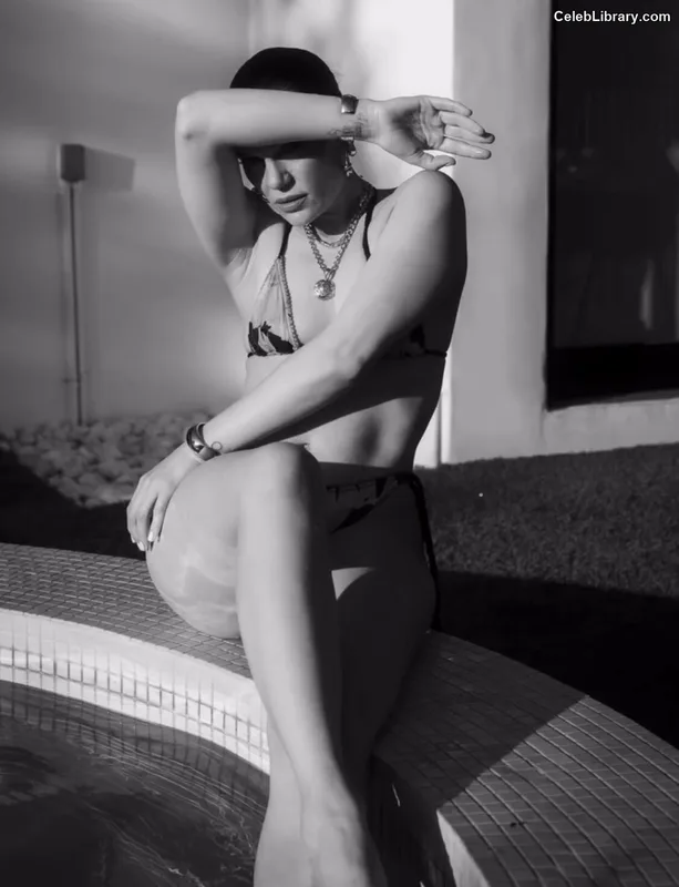 Jessie J photo 20 of 326
