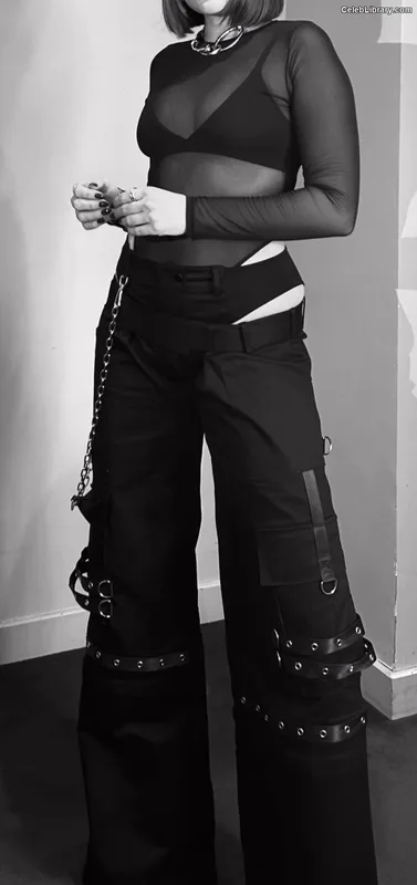 Jessie J photo 21 of 326