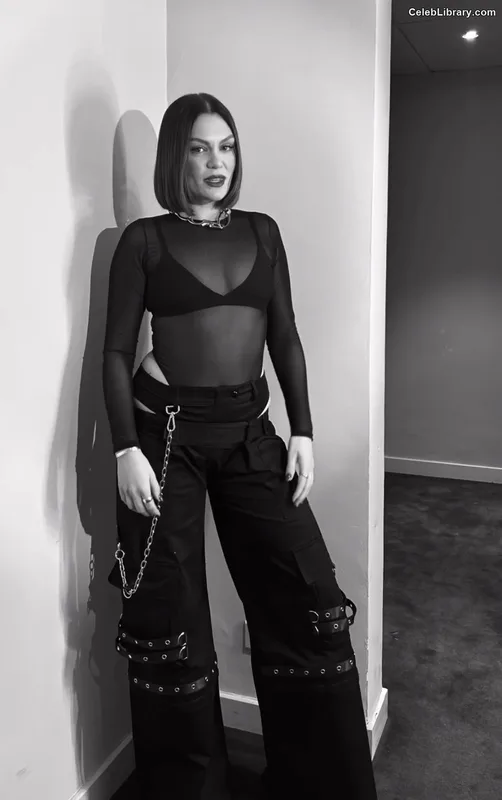 Jessie J photo 23 of 326