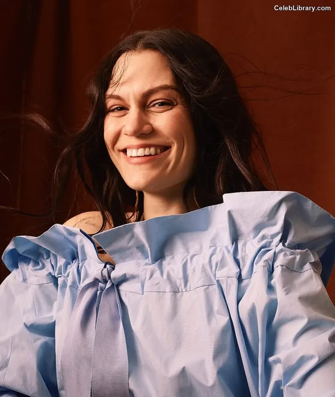 Jessie J photo 15 of 326