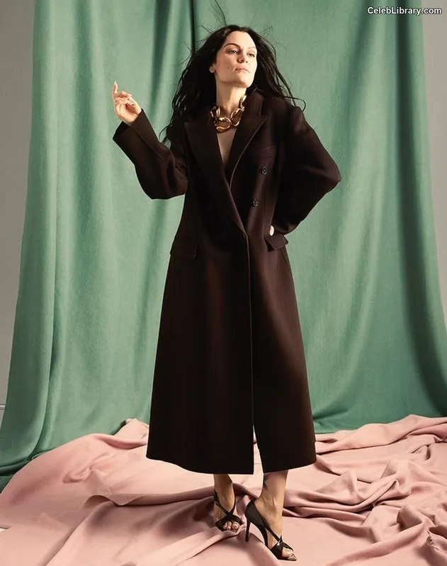 Jessie J photo 17 of 326