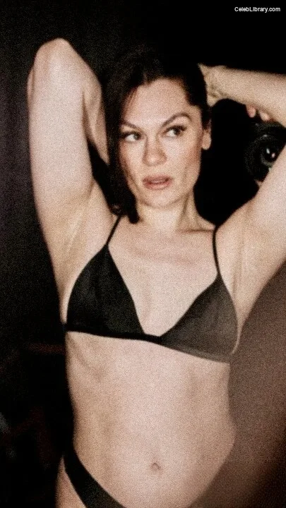 Jessie J photo 19 of 326