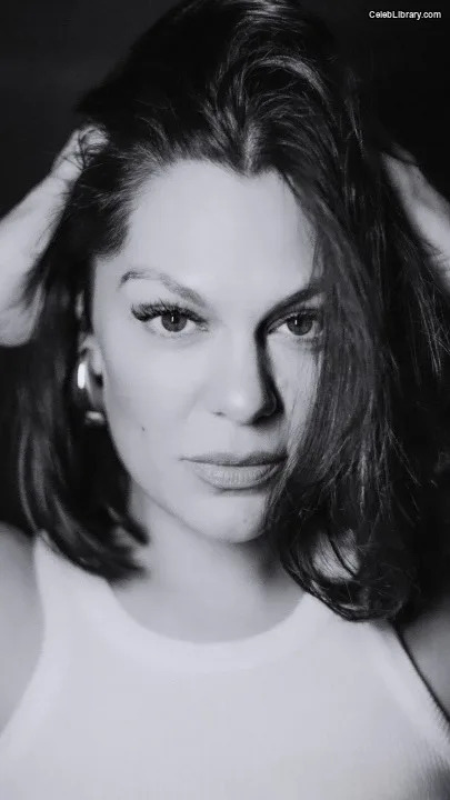 Jessie J photo 20 of 326