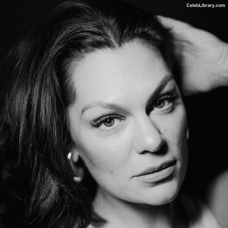 Jessie J photo 21 of 326