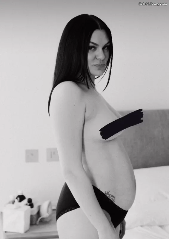 Jessie J photo 10 of 326