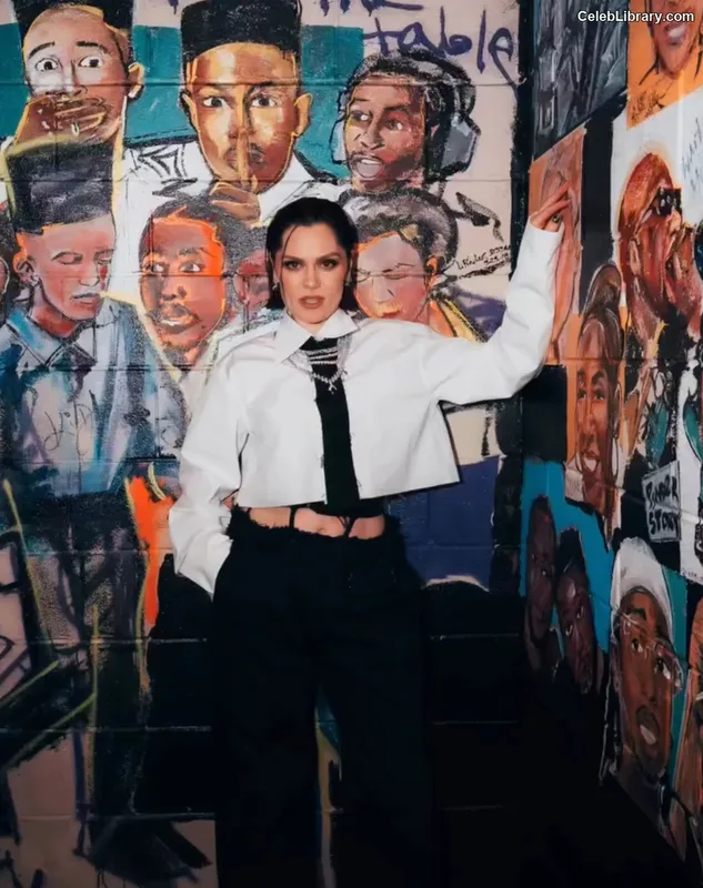 Jessie J photo 13 of 326