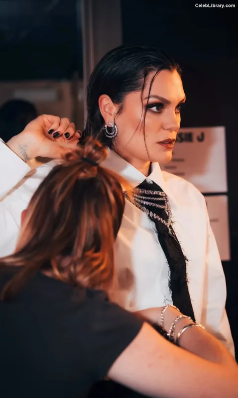 Jessie J photo 17 of 326