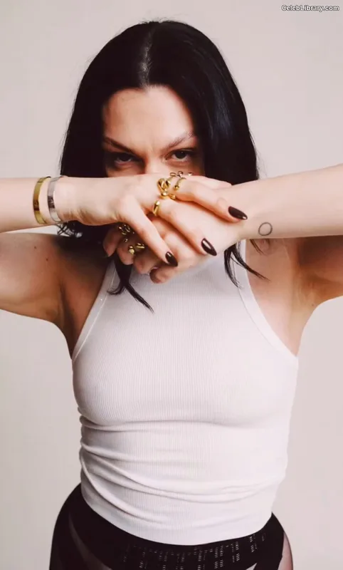 Jessie J photo 7 of 326