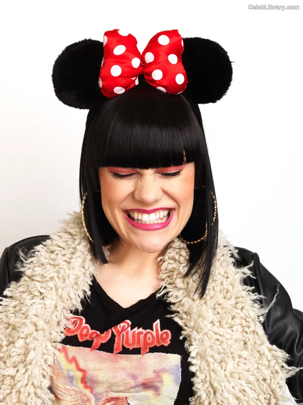 Jessie J photo 16 of 326