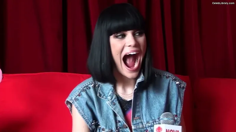 Jessie J photo 4 of 326