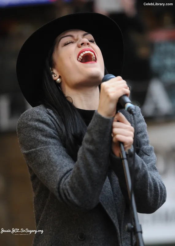 Jessie J photo 8 of 326