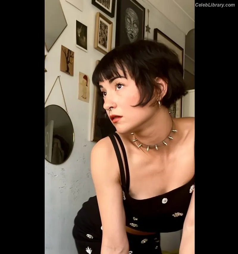 Jessie Mei Li photo 2 of 58