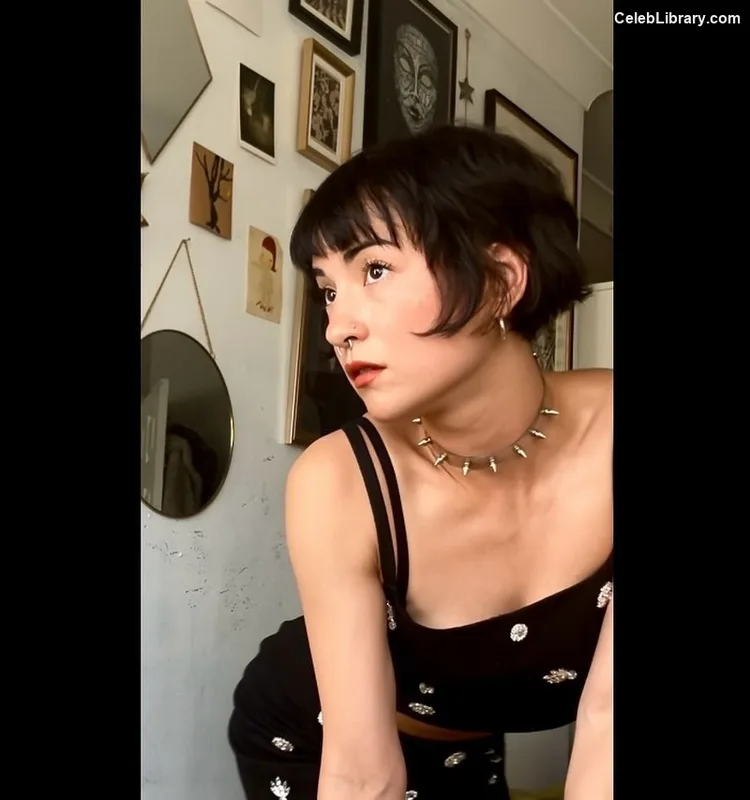 Jessie Mei Li photo 2 of 59
