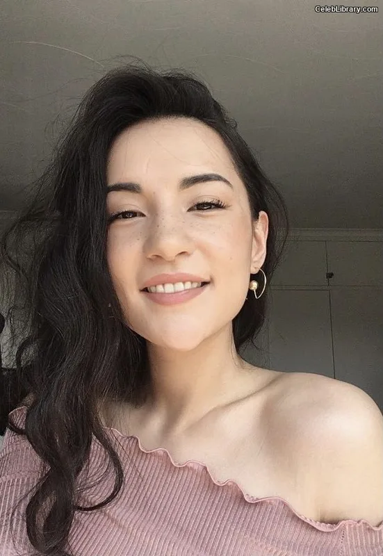 Jessie Mei Li photo 21 of 59