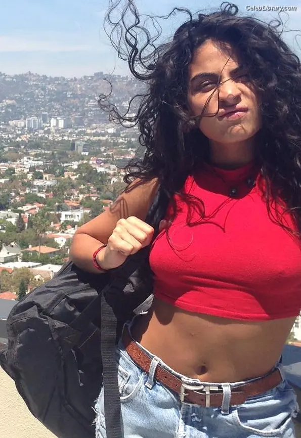 Jessie reyez photo 19 of 124