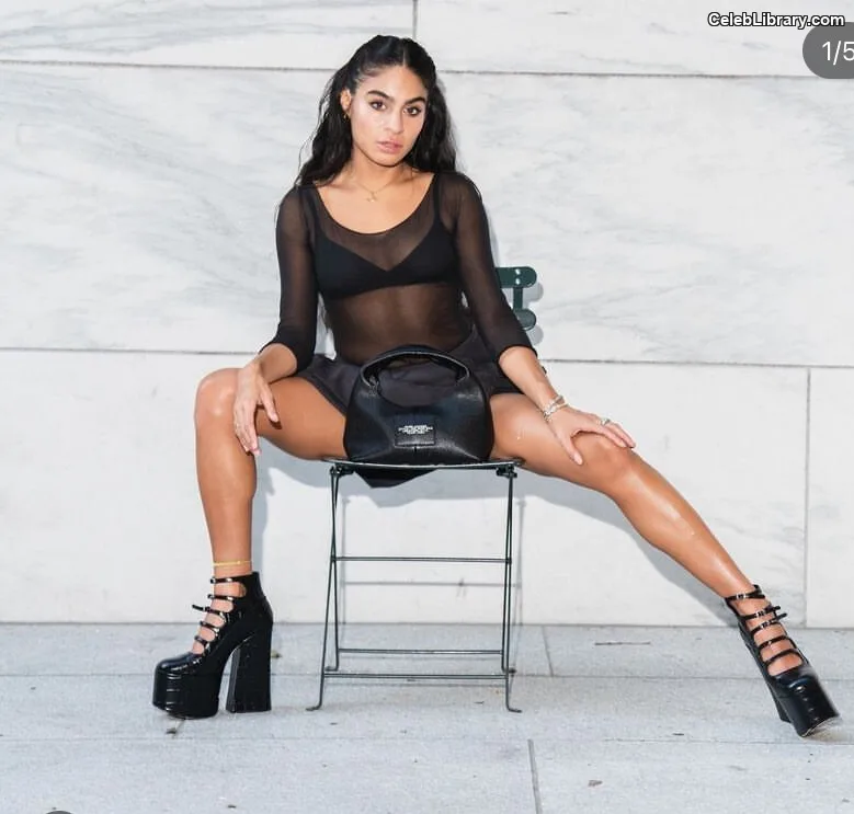 Jessie reyez photo 10 of 125