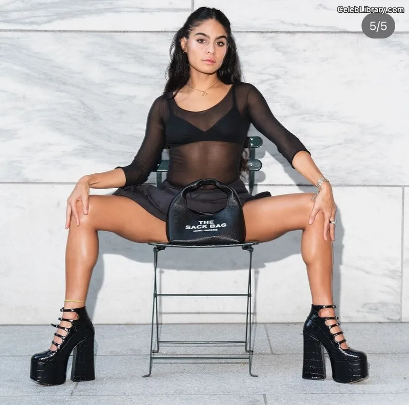 Jessie reyez photo 13 of 125