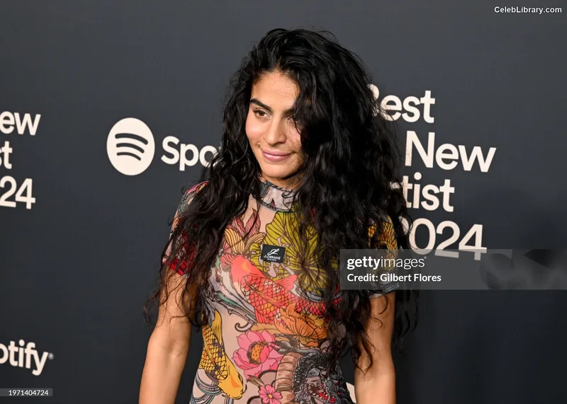 Jessie reyez photo 1 of 125