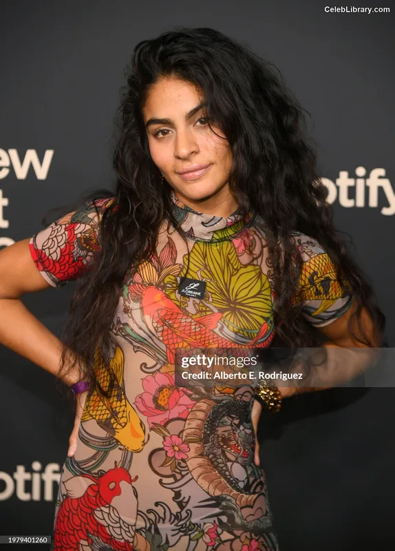 Jessie reyez photo 4 of 125